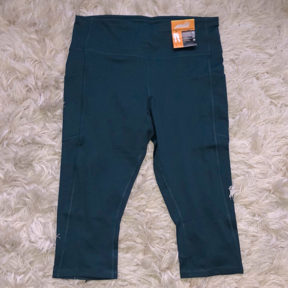Avia Highwaisted Capri Leggings